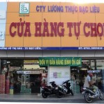 Quan hệ giữa tên gọi cửa hàng và sự thịnh suy trong kinh doanh