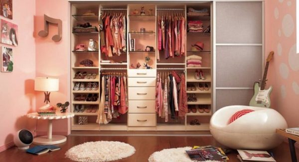 Dọn dẹp tủ quần áo