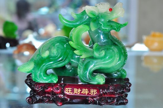 Cách dùng tỳ hưu trang sức phong thủy bằng đồng