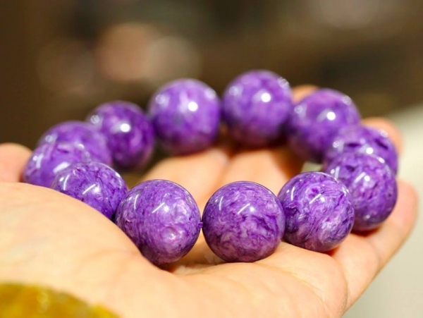 Vòng đeo tay phong thủy cao cấp