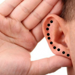 Nốt ruồi ở vành tai và sau tai có ý nghĩa gì?