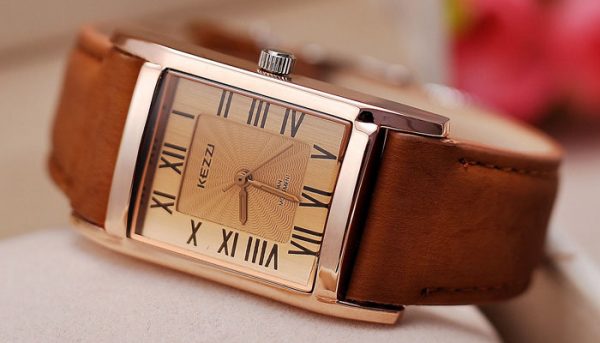 Đồng hồ hợp mệnh Thổ