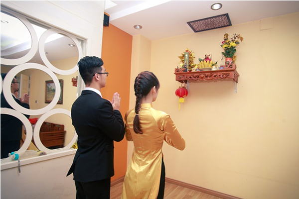 Nên thắp hương hàng ngày