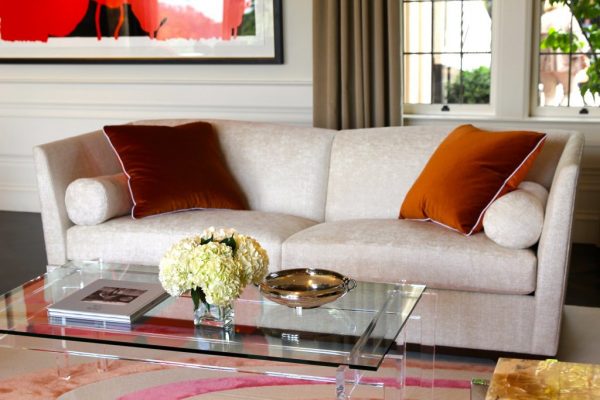 Kiêng kỵ việc đặt sôpha xông cửa
